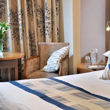 The Riverside Hotel