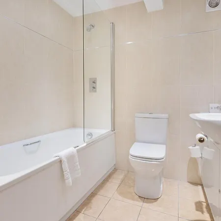 The Riverside 3*
