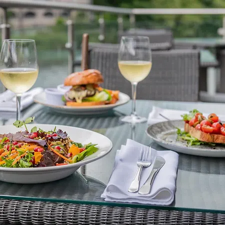 The Riverside 3* Kendal
