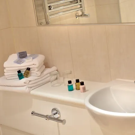 Hotel The Riverside 3*