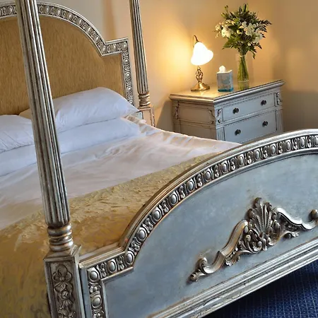 The Riverside Hotel 3*