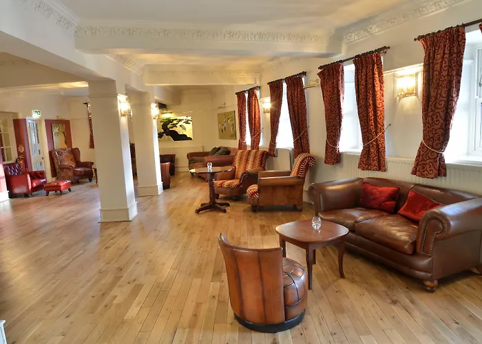 The Riverside Hotel 3*