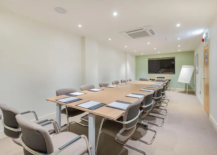 The Riverside Hotel 3*