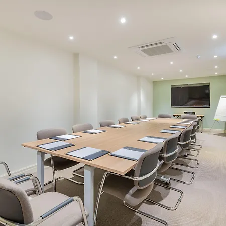 The Riverside 호텔 3*