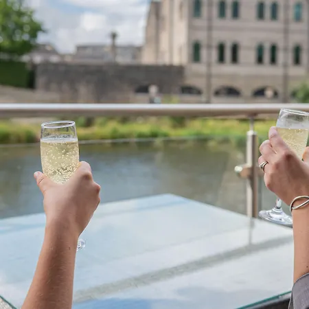 The Riverside 켄달