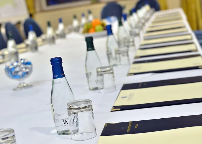 فندق ذا ريفرسايد كندال